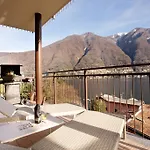 アパート 5 Luxury Apartments-by Italian Stylish, Executive, Contemporary, Ribolla Azzuro, Penthouse *