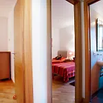 5 Luxury Apartments-by Italian Stylish, Executive, Contemporary, Ribolla Azzuro, Penthouse ラーリオ