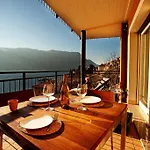 アパート 5 Luxury Apartments-by Italian Stylish, Executive, Contemporary, Ribolla Azzuro, Penthouse *