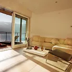 アパート 5 Luxury Apartments-by Italian Stylish, Executive, Contemporary, Ribolla Azzuro, Penthouse