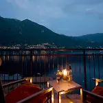 アパート 5 Luxury Apartments-by Italian Stylish, Executive, Contemporary, Ribolla Azzuro, Penthouse *