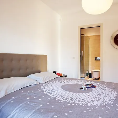 5 Luxury Apartments-by Italian Stylish, Executive, Contemporary, Ribolla Azzuro, Penthouse * Laglio