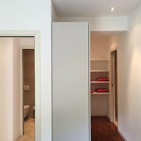 Appartamento 5 Luxury Apartments-by Italian Stylish, Executive, Contemporary, Ribolla Azzuro, Penthouse *