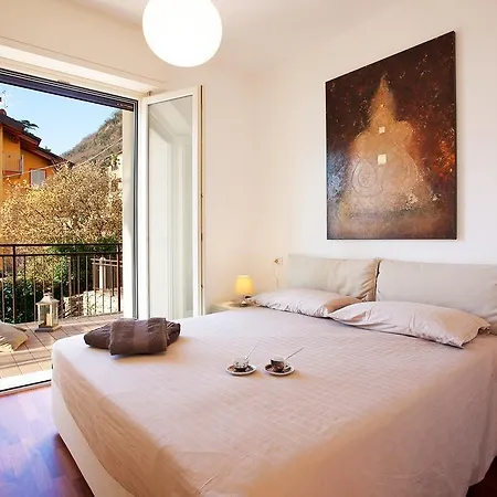 5 Luxury Apartments-by Italian Stylish, Executive, Contemporary, Ribolla Azzuro, Penthouse דירה