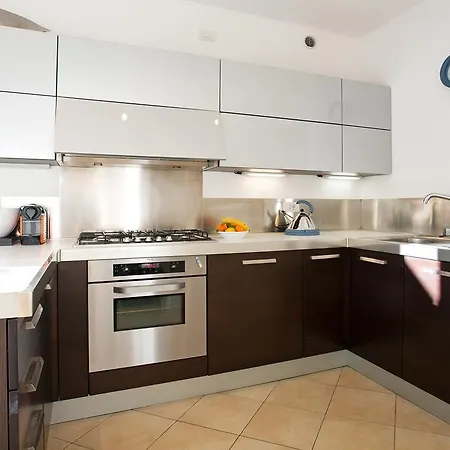 דירה 5 Luxury Apartments-by Italian Stylish, Executive, Contemporary, Ribolla Azzuro, Penthouse לאליו